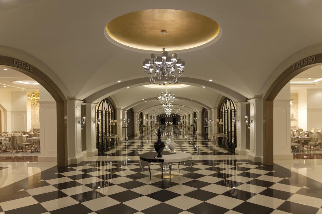DELPHIN IMPERIAL HOTEL