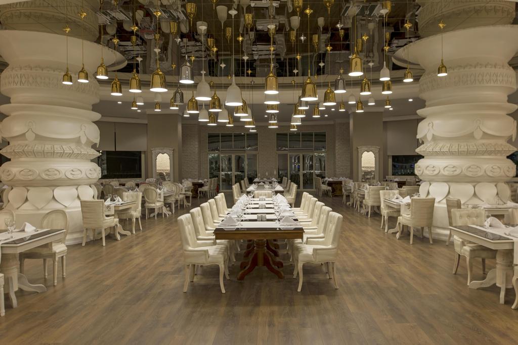 DELPHIN IMPERIAL HOTEL