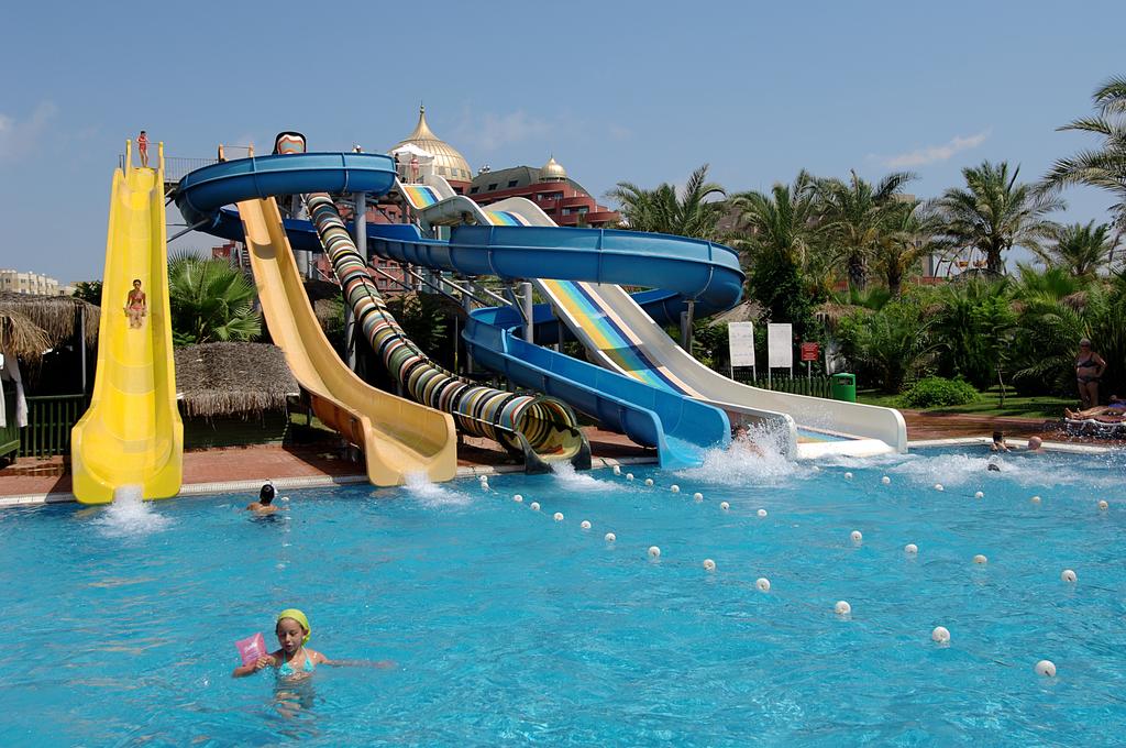 DELPHIN PALACE HOTEL