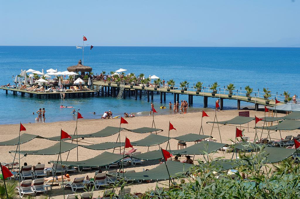 DELPHIN PALACE HOTEL