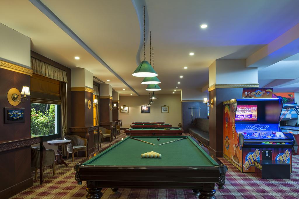DELPHIN PALACE HOTEL