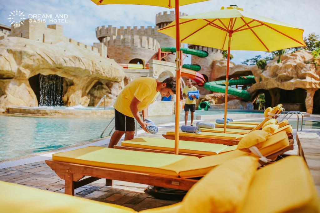 DREAMLAND OASIS