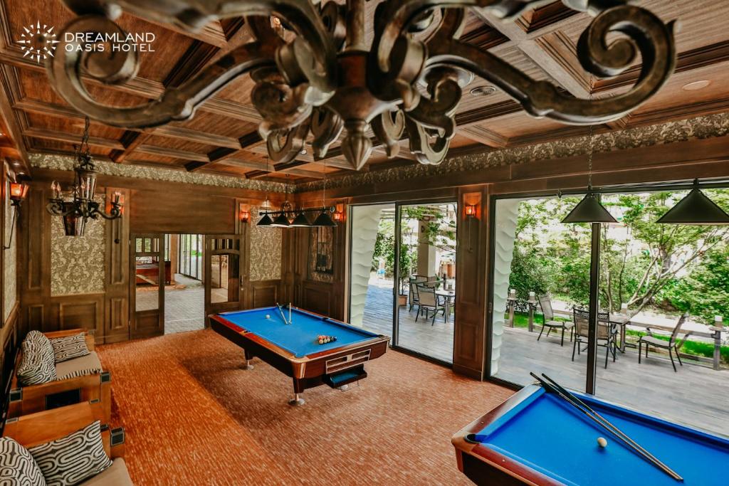 DREAMLAND OASIS