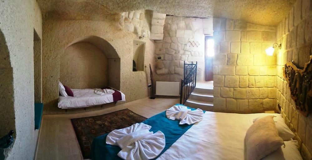 EL PUENTE CAVE HOTEL