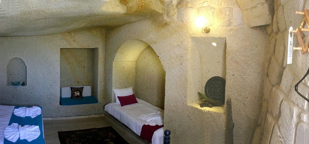 EL PUENTE CAVE HOTEL