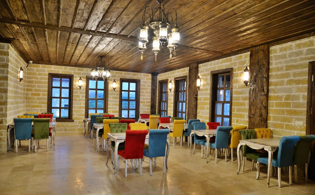ELEVRES STONE HOUSES