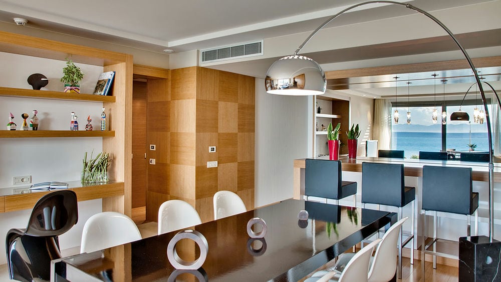 ELITE SUITES BY RHODES BAY