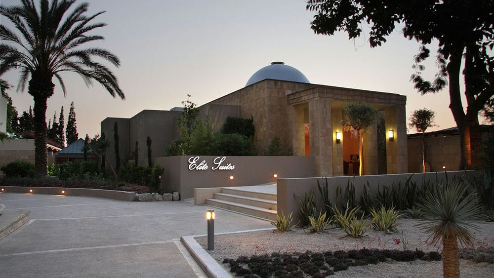ELITE SUITES BY RHODES BAY