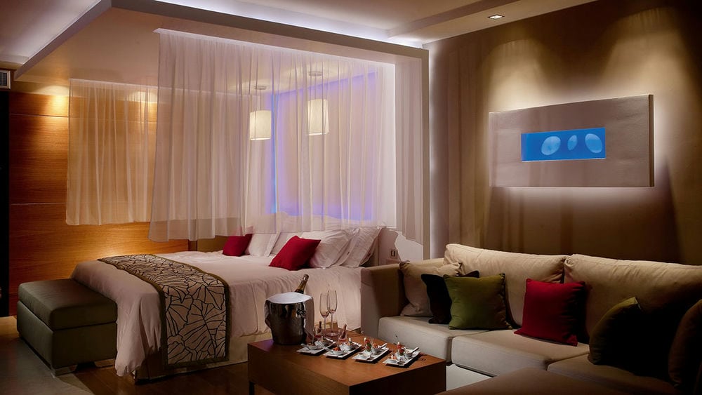 ELITE SUITES BY RHODES BAY