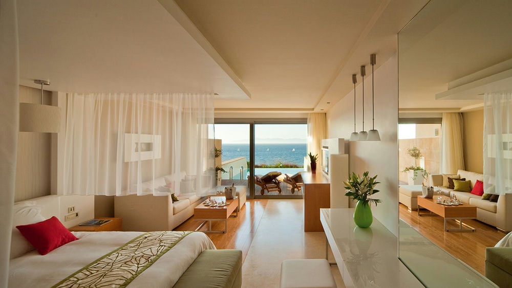 ELITE SUITES BY RHODES BAY
