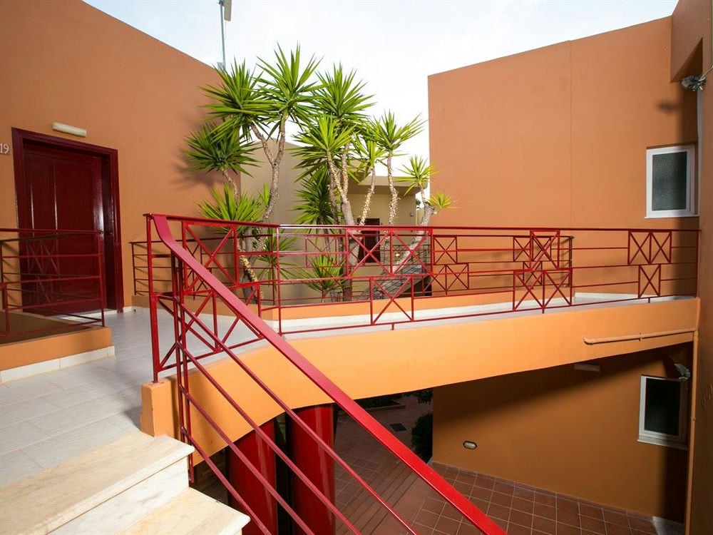 ELOTIA HOTEL