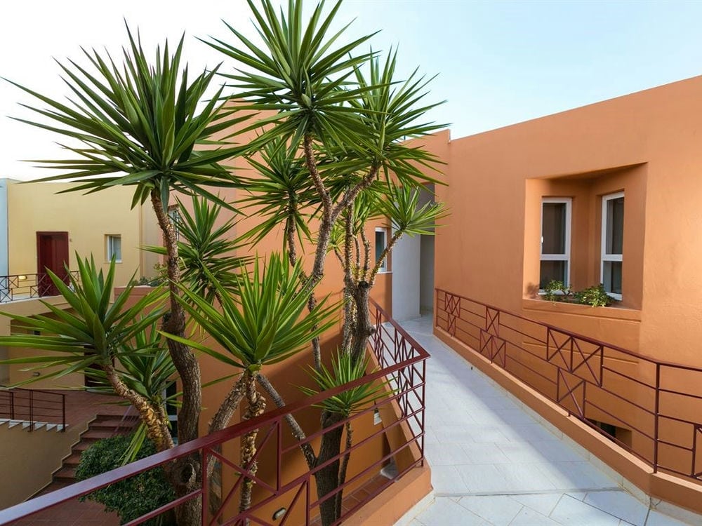 ELOTIA HOTEL