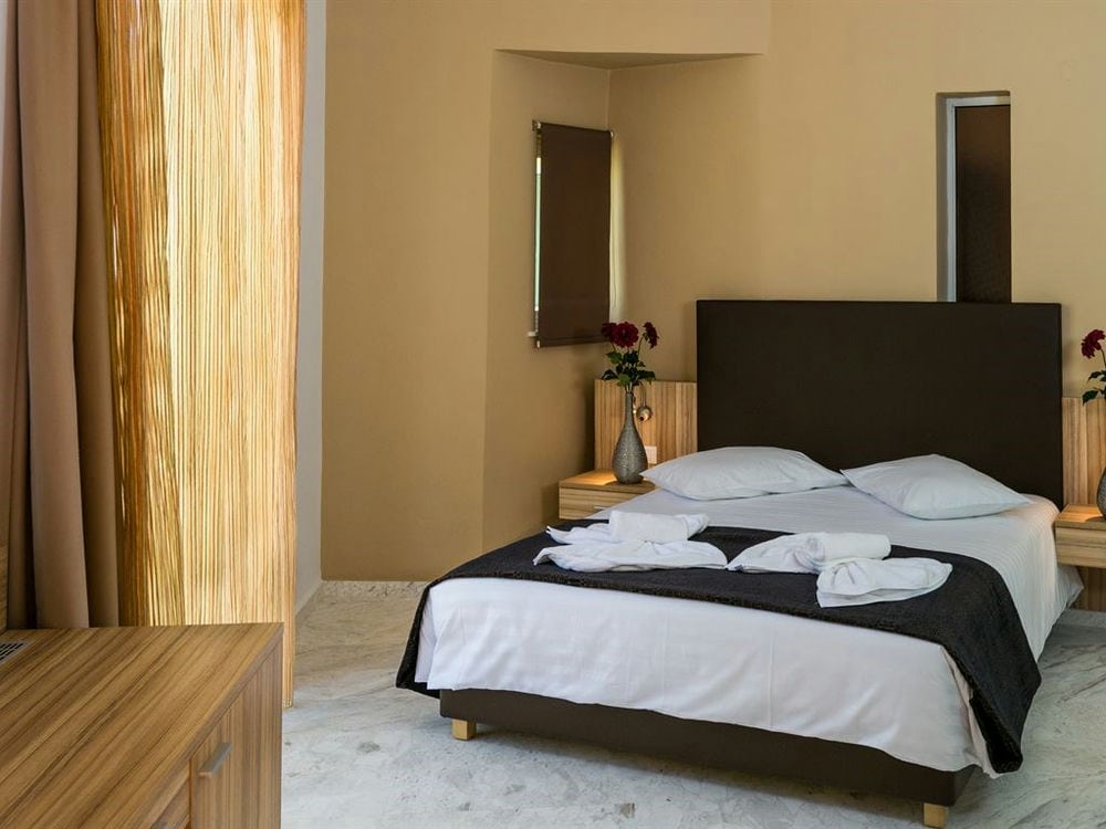 ELOTIA HOTEL