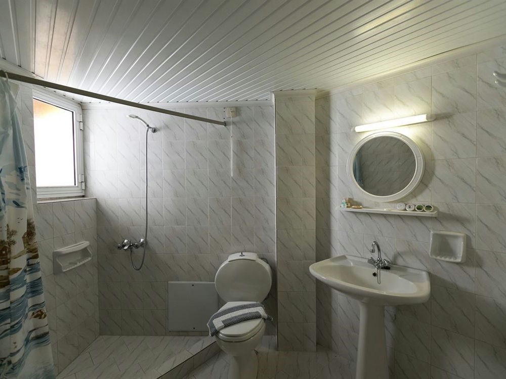 ELOTIA HOTEL