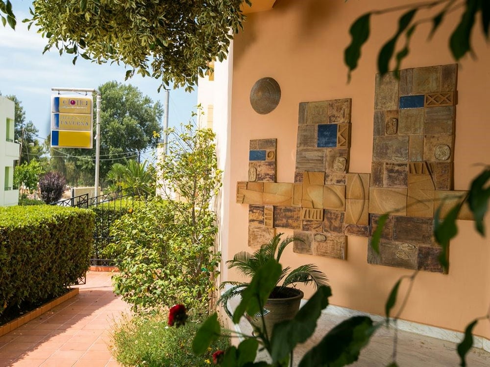 ELOTIA HOTEL