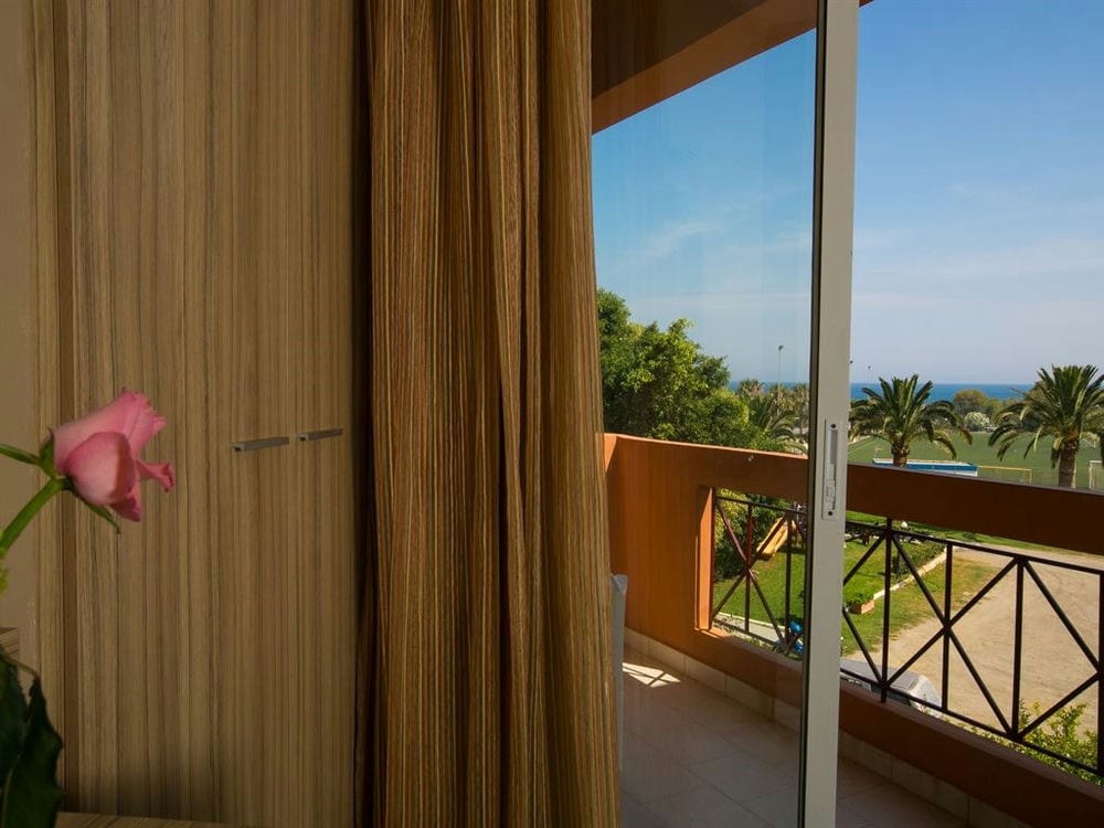 ELOTIA HOTEL