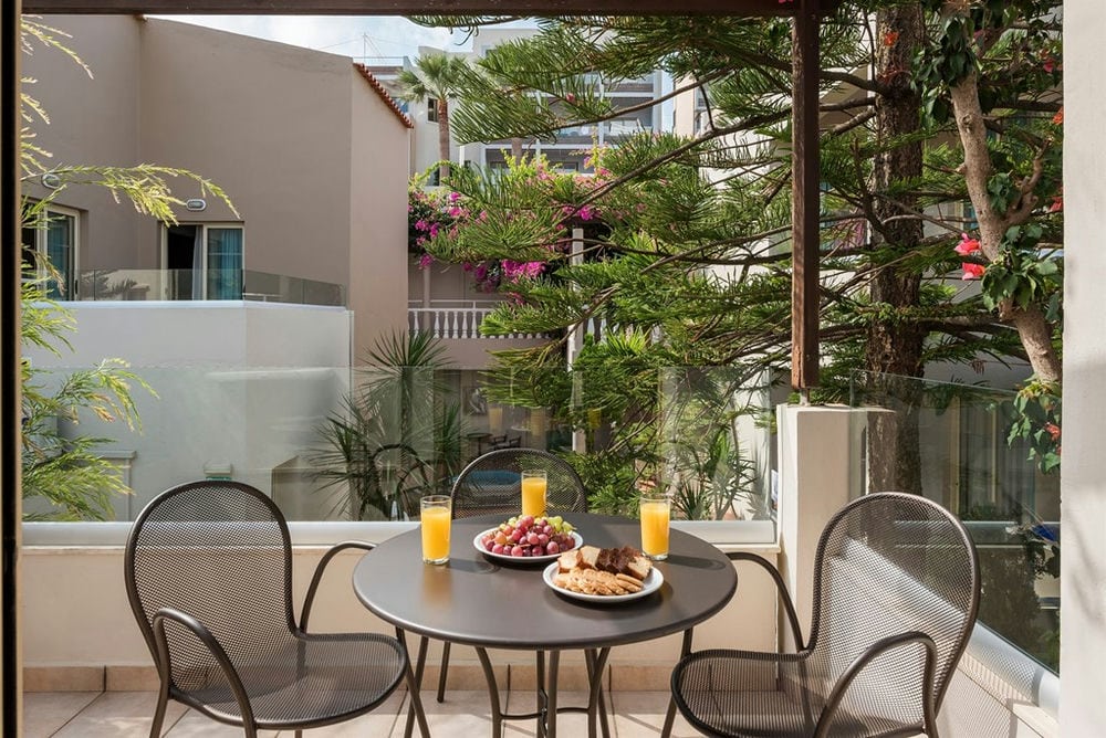 ELOTIS SUITES