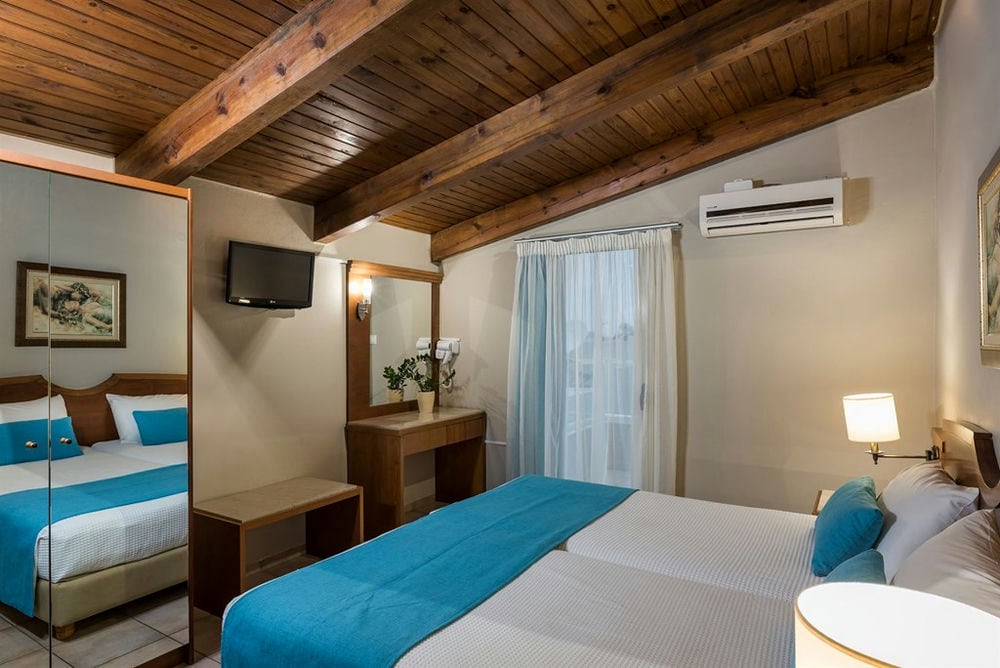 ELOTIS SUITES