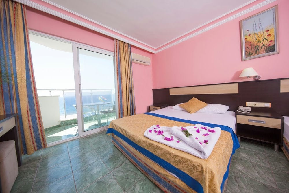 FIRST CLASS HOTEL
