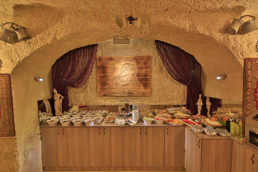 FOSIL CAVE HOTEL