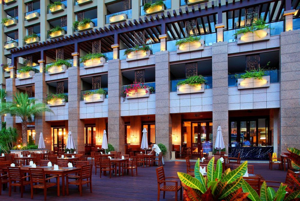 Four Seasons Ocean Courtyard
