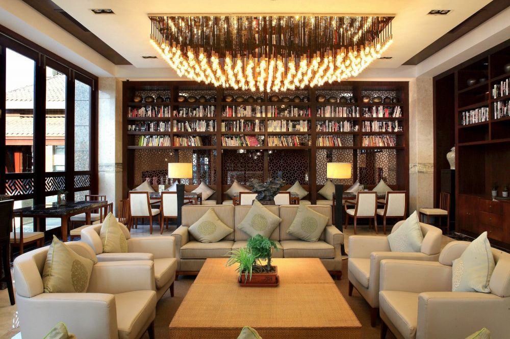 Four Seasons Ocean Courtyard