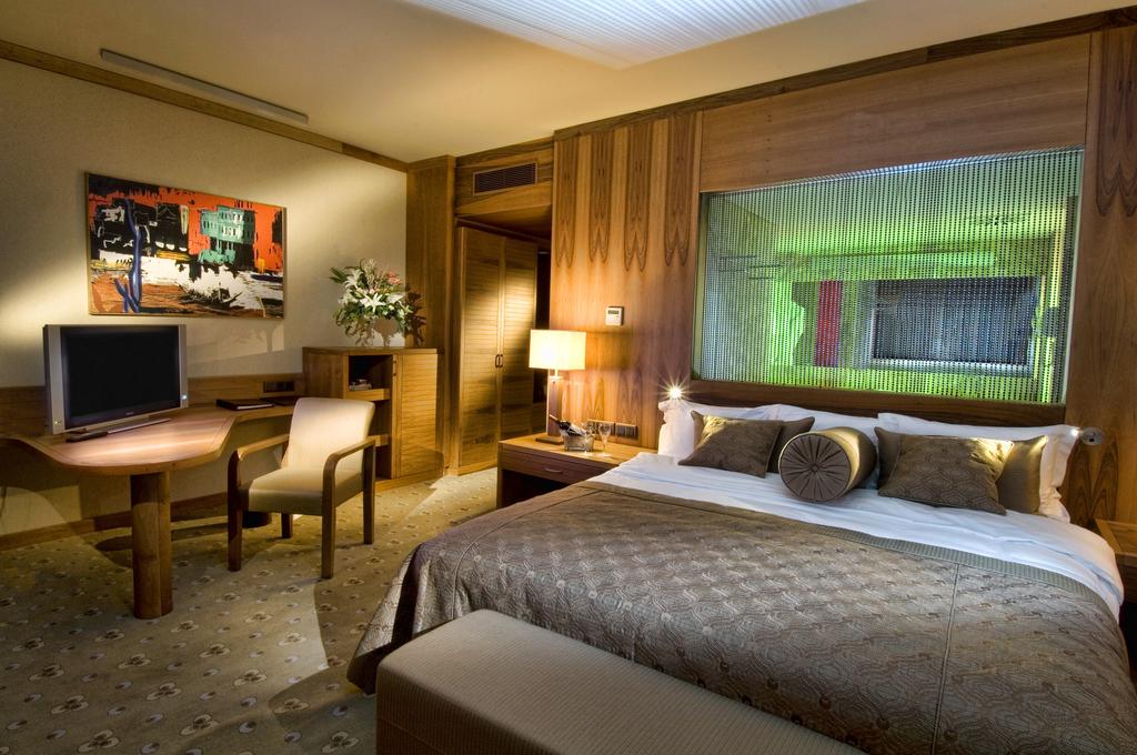 GLORIA SERENITY RESORT