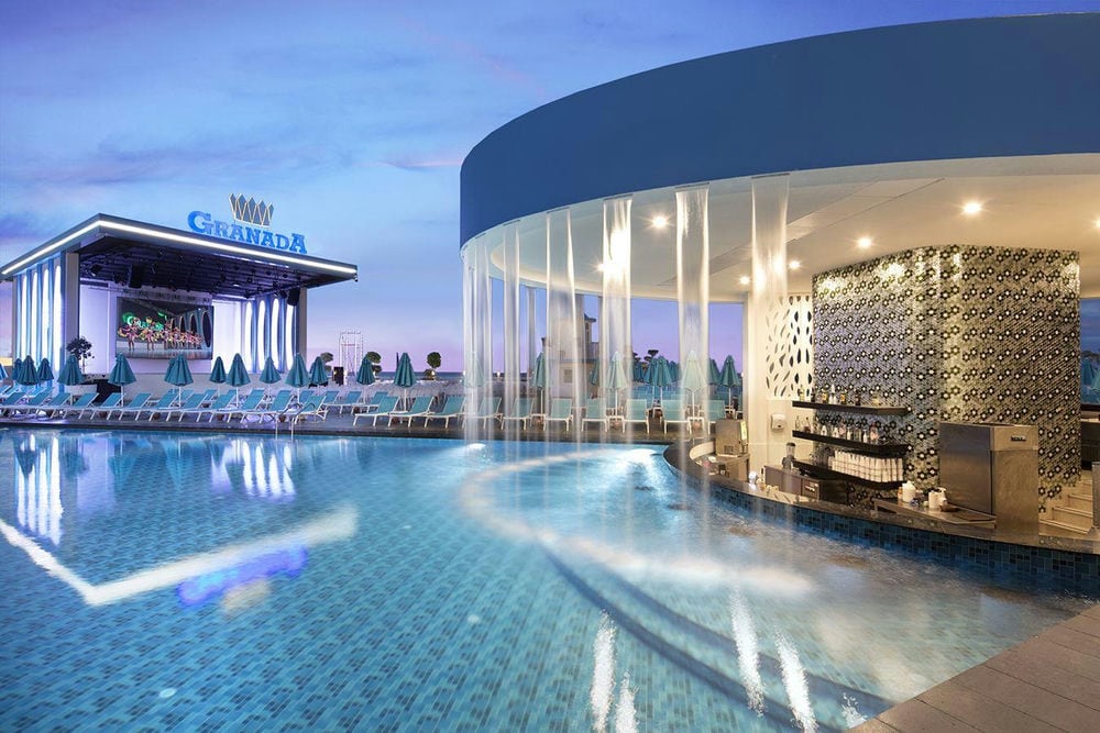 GRANADA LUXURY BEACH