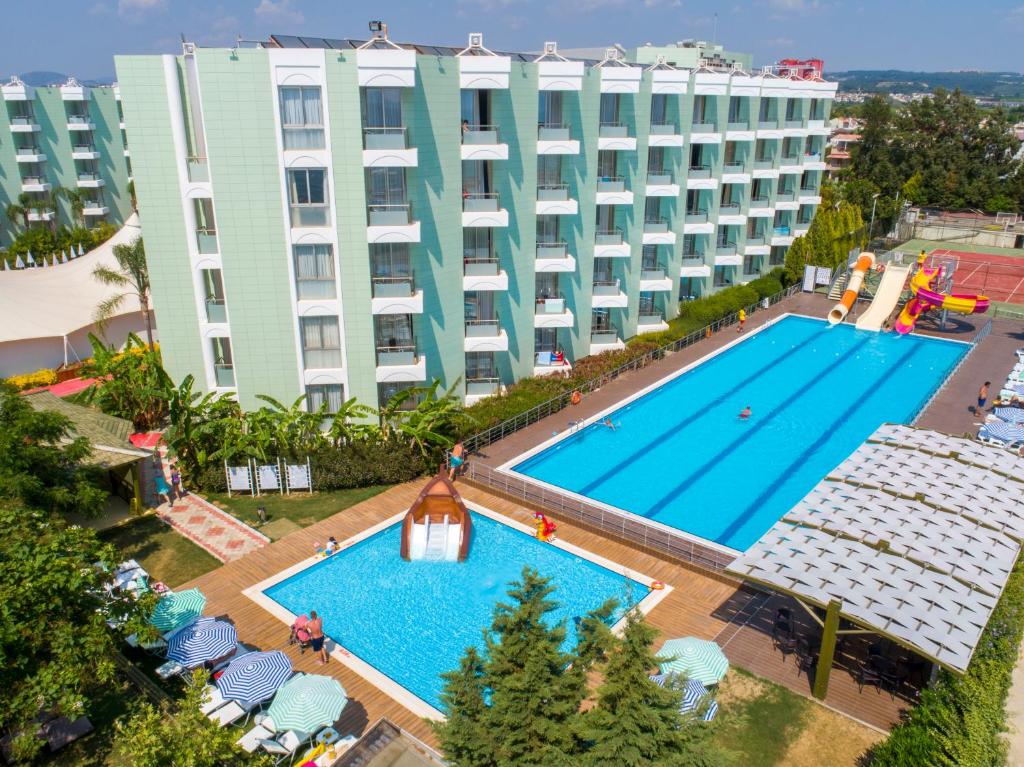 GRAND BELISH
