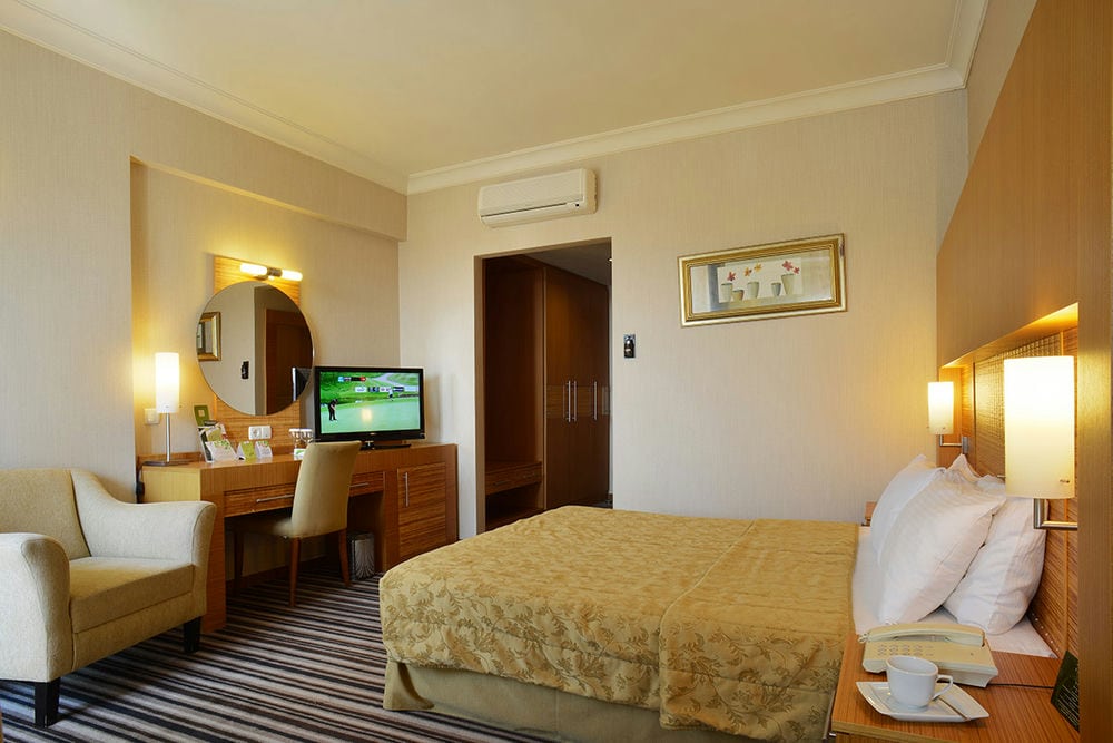 GRAND CETTIA HOTEL