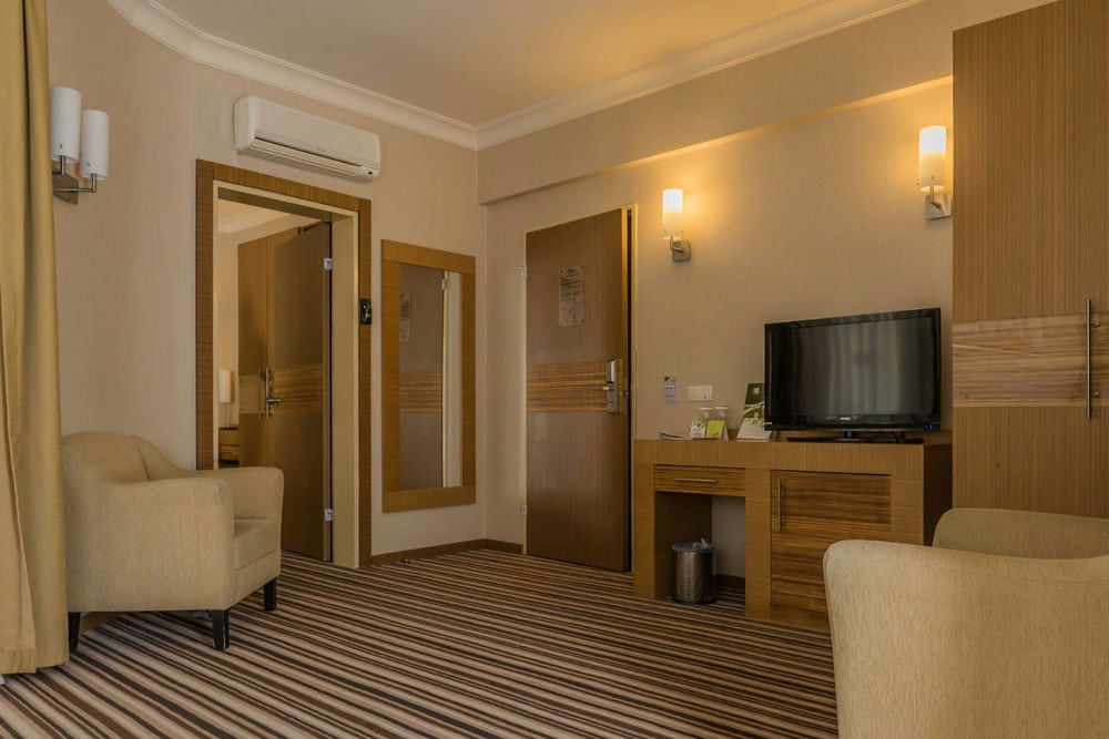 GRAND CETTIA HOTEL