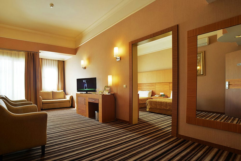 GRAND CETTIA HOTEL