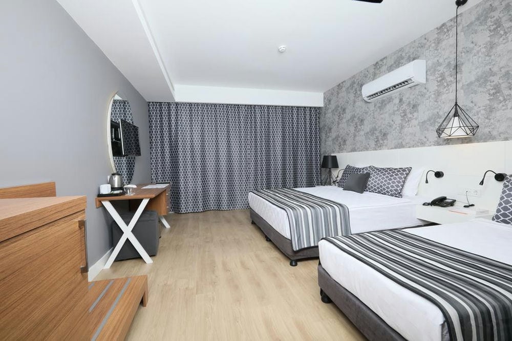 GREENWOOD SUITES RESORT 