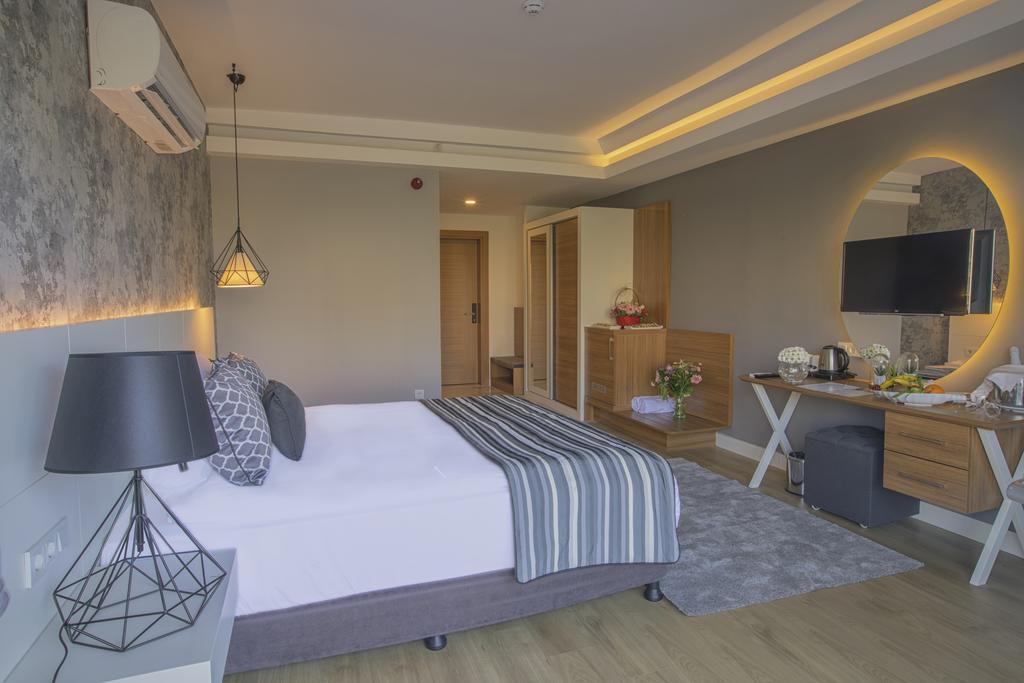 GREENWOOD SUITES RESORT 