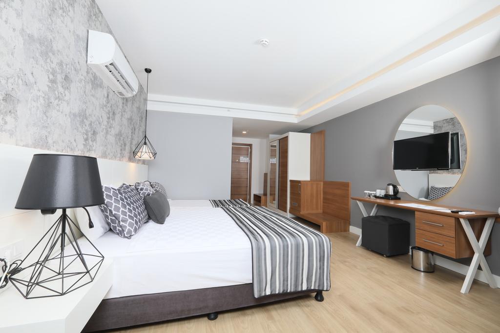 GREENWOOD SUITES RESORT 