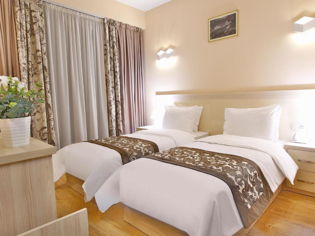GUDAURI INN