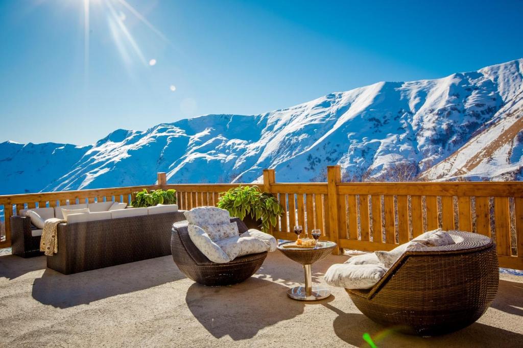GUDAURI INN