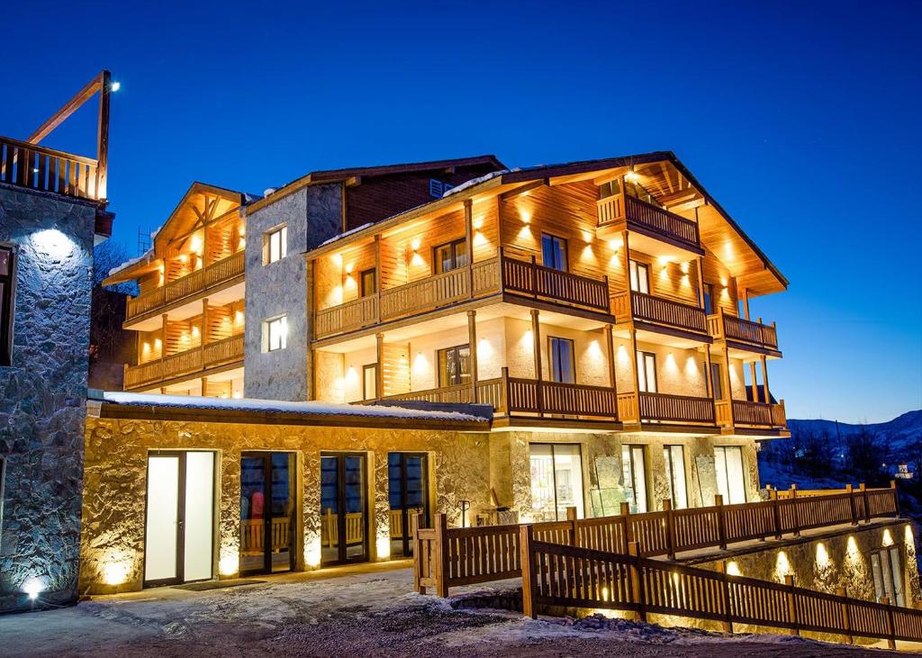 GUDAURI INN