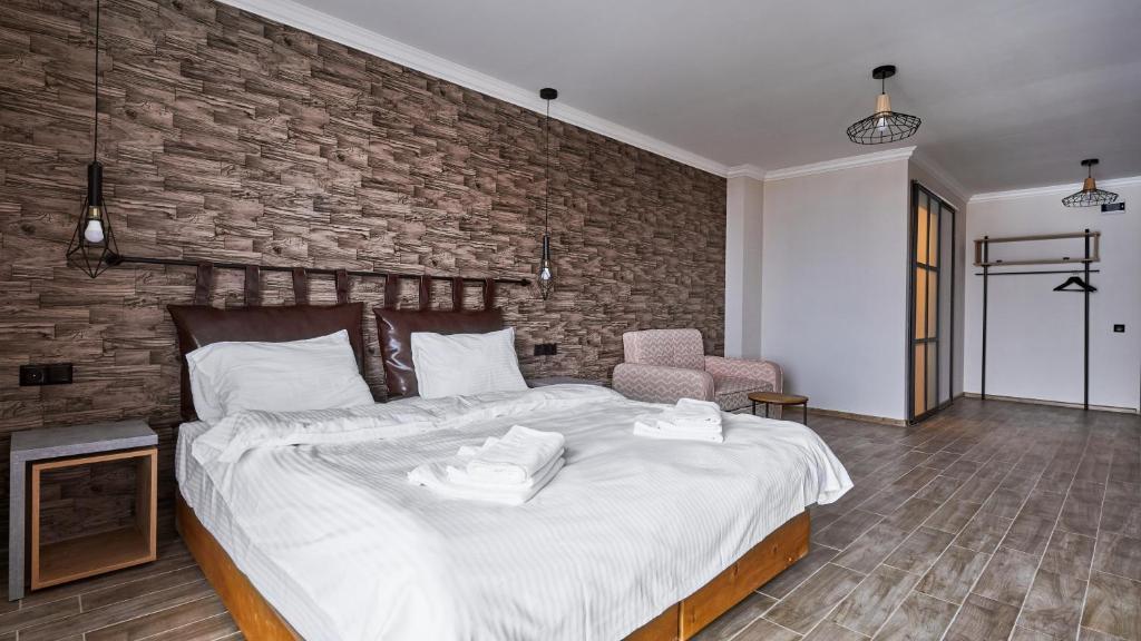 GUDAURI LOFT