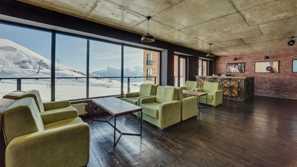 GUDAURI LOFT