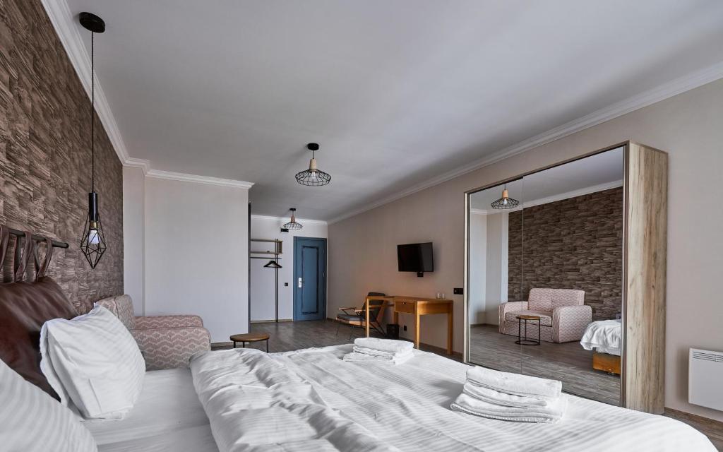 GUDAURI LOFT