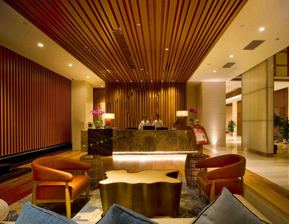 Harman Hotel Sanya (HB, FB - set menu) 