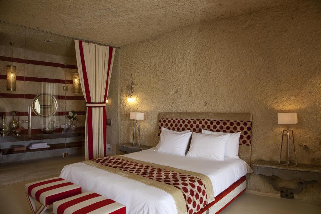 HEZEN CAVE HOTEL