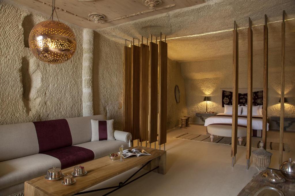 HEZEN CAVE HOTEL
