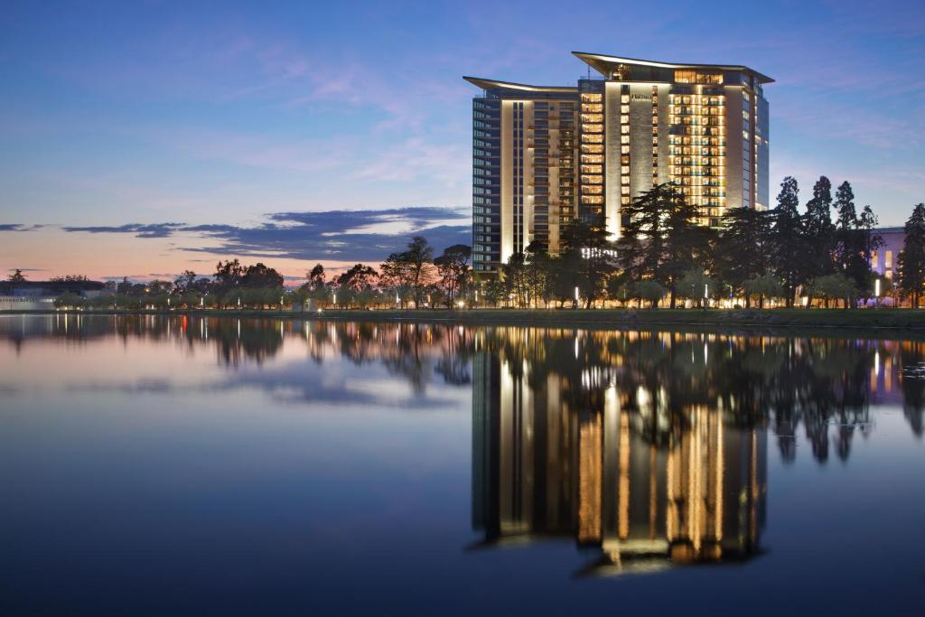 HILTON