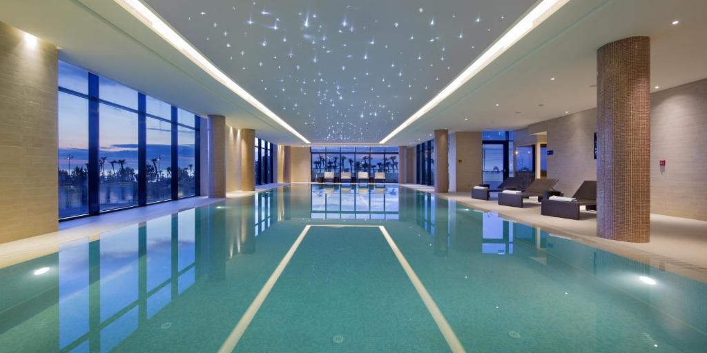 HILTON