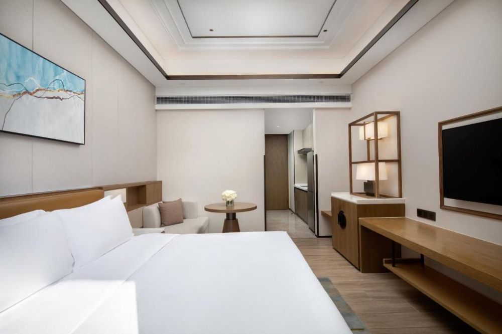 Holiday Inn Suites Sanya Yalongbay