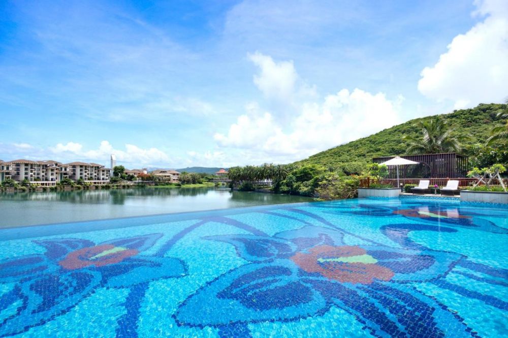 Holiday Inn Suites Sanya Yalongbay