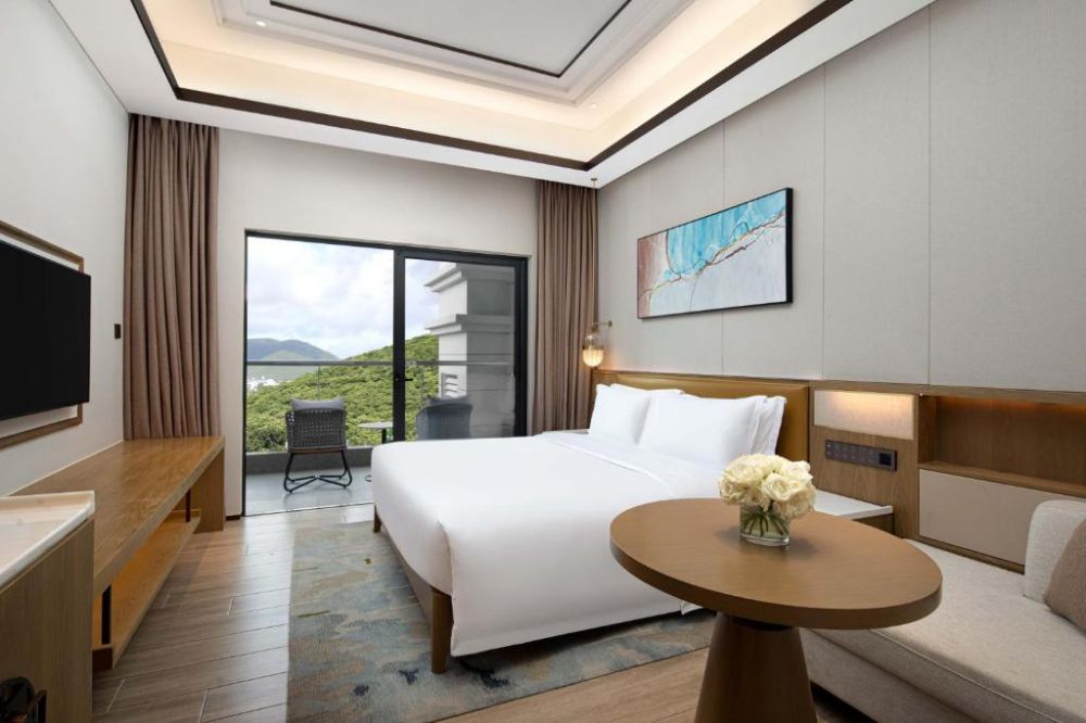 Holiday Inn Suites Sanya Yalongbay