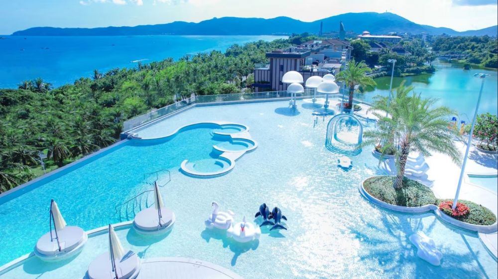 HUALUXE Sanya Yalong Bay Resort 